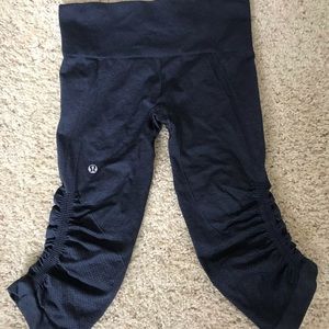 Lululemon crop leggings size 4